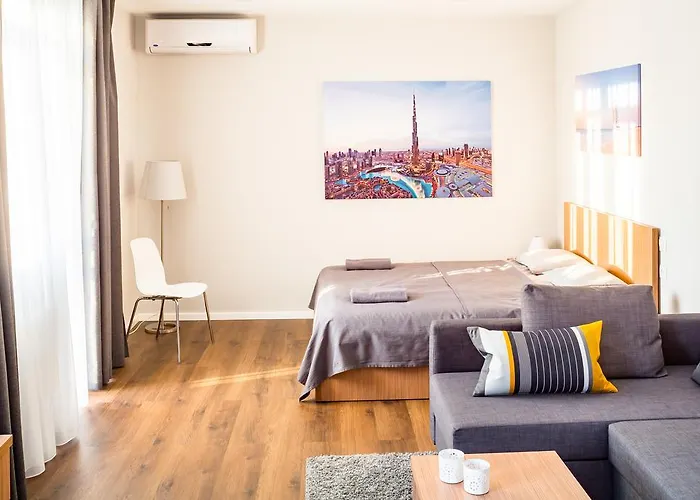 On The Square Of Svyatoslav * 利沃夫